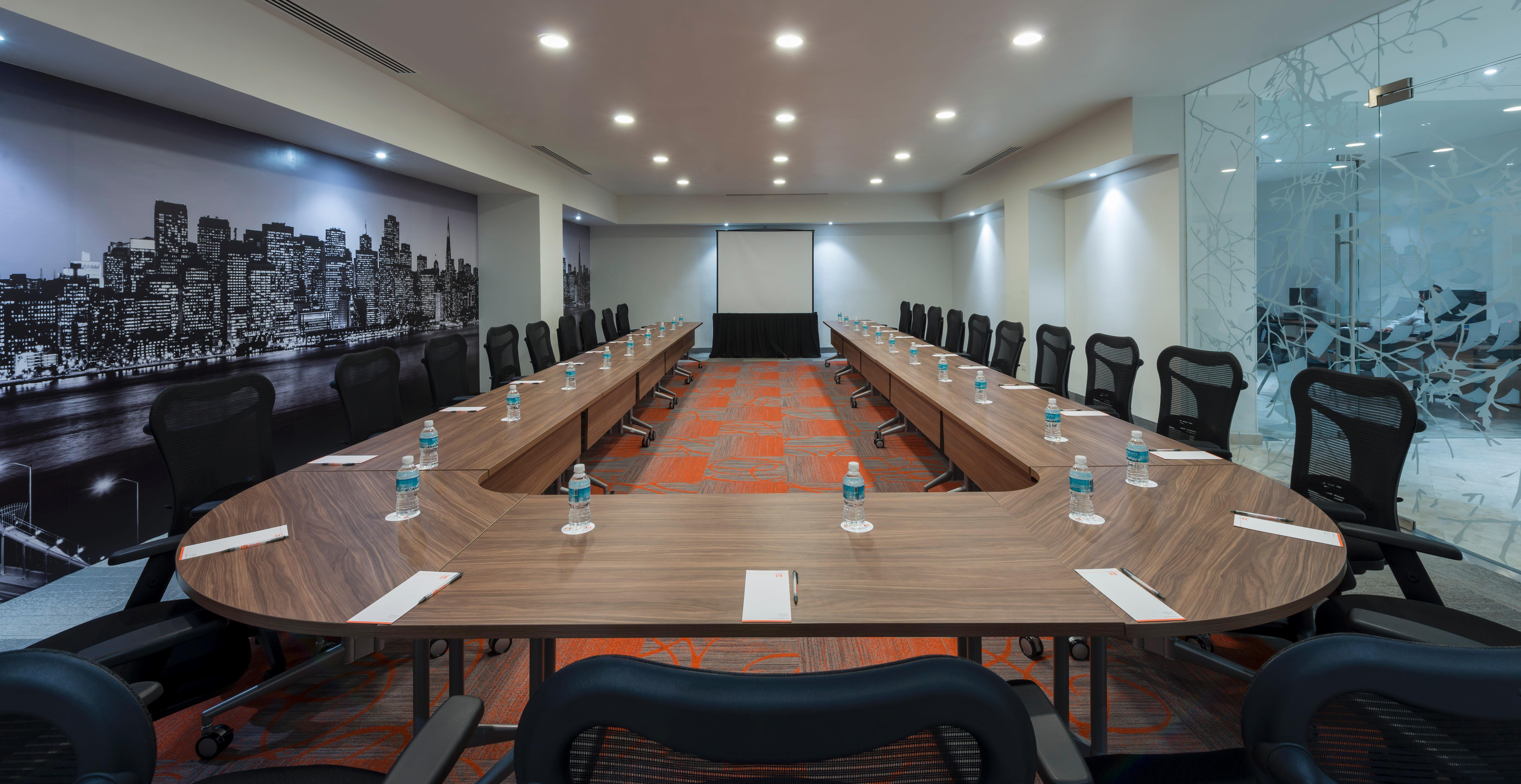 提华纳里尔酒店 外观 照片 Meeting room at the hotel