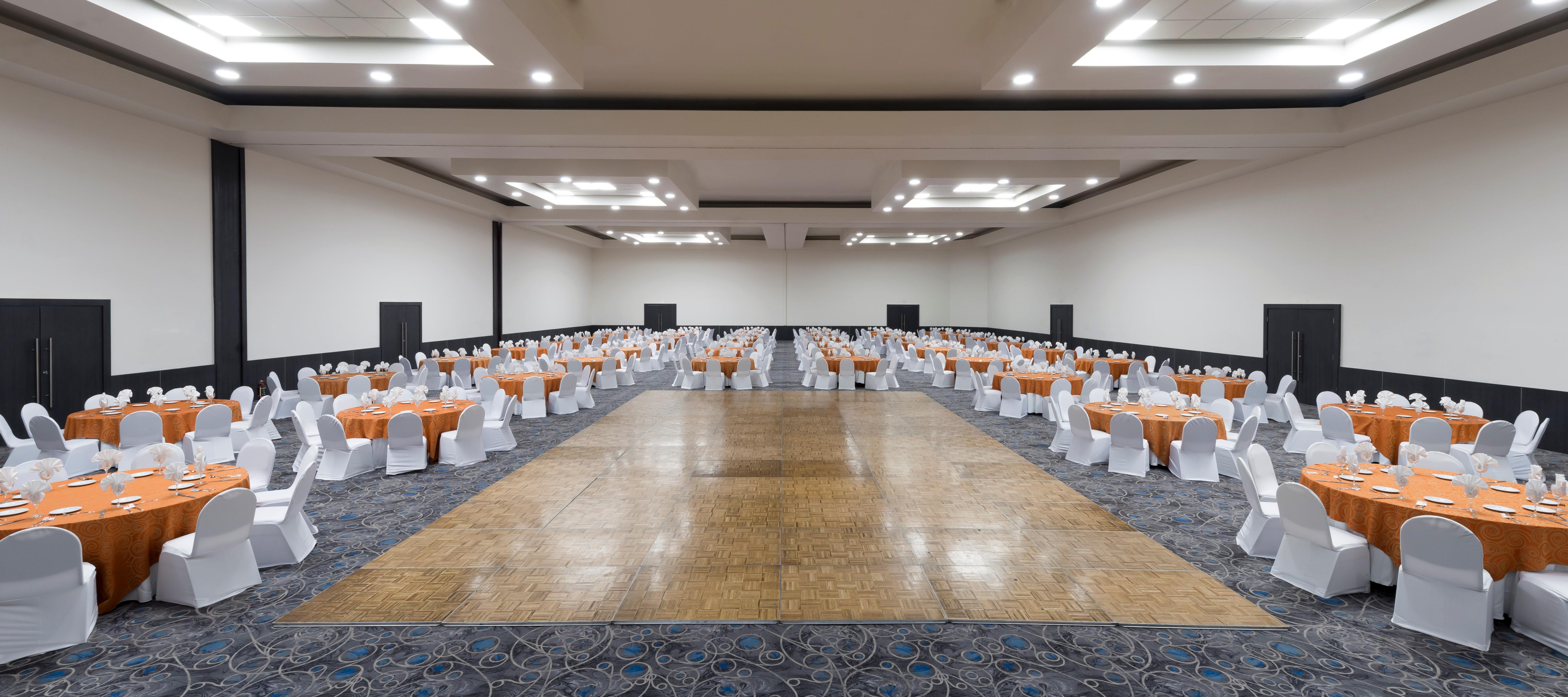 提华纳里尔酒店 外观 照片 The ballroom at the hotel
